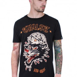 trust no one men t-shirt black snake legend